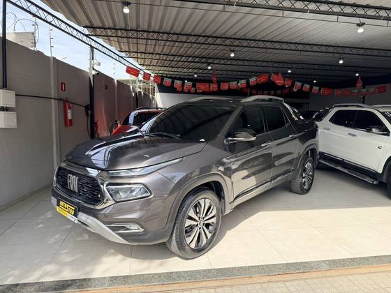 FIAT TORO 1.3 TURBO 270 FLEX VOLCANO AT6 FIAT TORO 1.3 TURBO 270 FLEX VOLCANO AT6